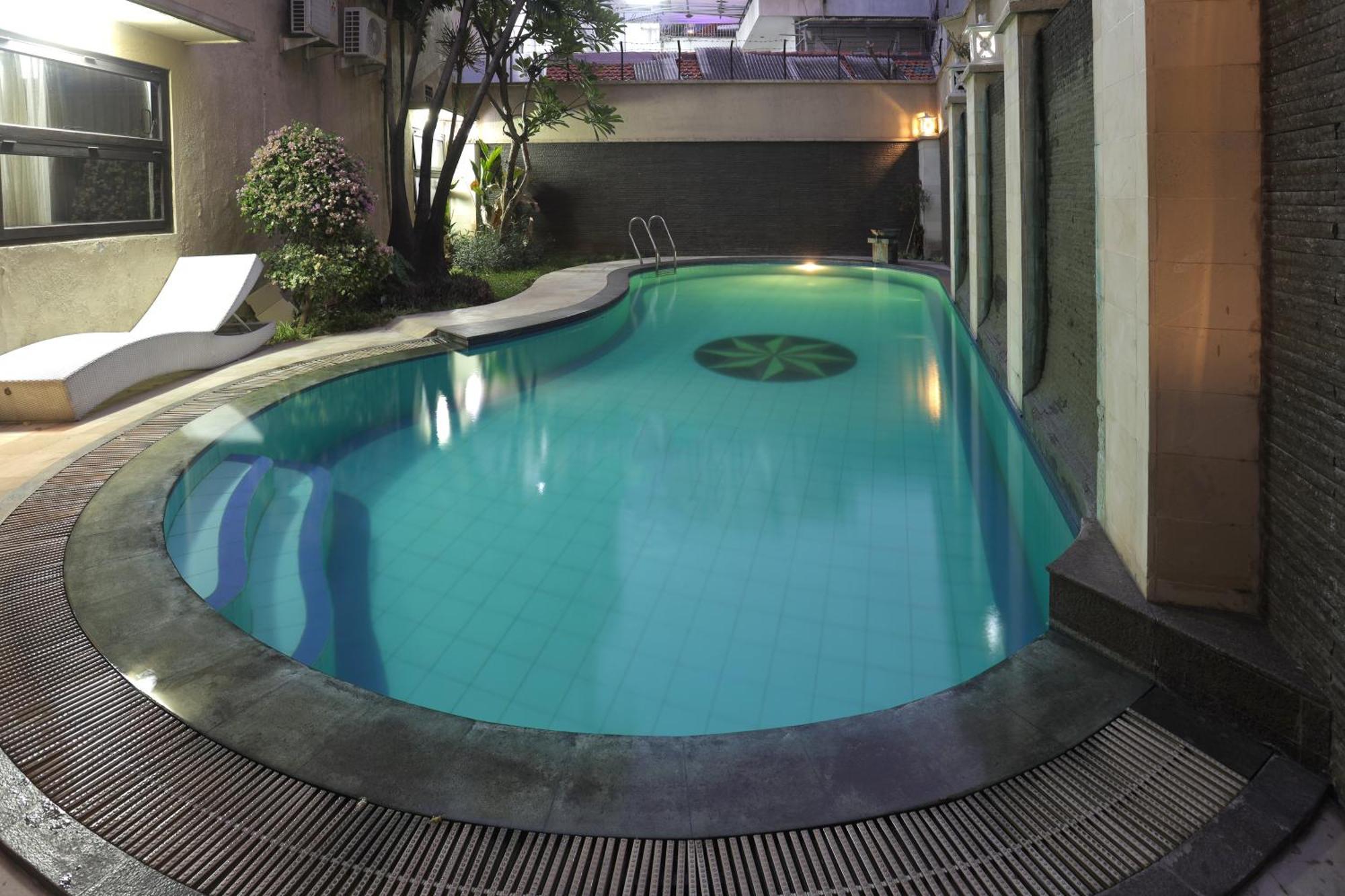 Jambuluwuk Residence Menteng Jakarta Exterior foto